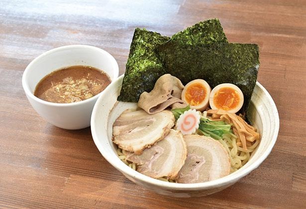 「和だし薫る魚介豚骨つけ麺全部のせ」(税込1100円) / らぁめん 麺彩家(めんさいや)(岐阜県北方町)