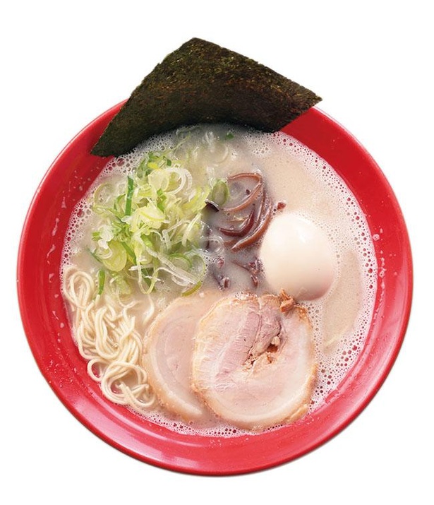 「煮たまごラーメン」(税込800円) / 博多とんこつラーメン 辻商店(愛知県小牧市)