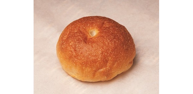 小麦アレルギー対策として米粉を使ったパン。ベーグル（168円）はふわふわなのに噛みごたえがある。　「ブーランジェリー　ケ・サラ」（横浜市青葉区）