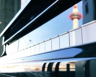 京都駅ビルの「駅ピアノ」再開！京都タワーの目の前で演奏を満喫