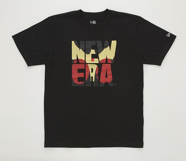 「仮面ライダークウガ×New Era Tシャツ」はNew Eraのロゴにクウガのマスクを融合させたデザイン