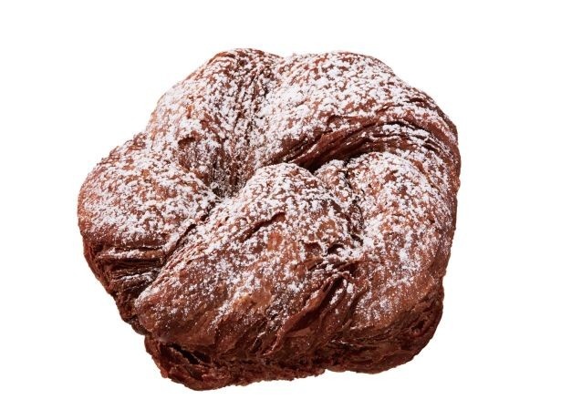 花形に成形したショコラデニッシュ生地をホワイトチョコとホワイトフレークチョコでデコレーションした「ショコラデニッシュ ホイップ」(162円)