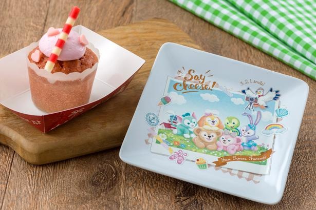 「チェリーマフィン、スーベニアプレート付き」(940円)
