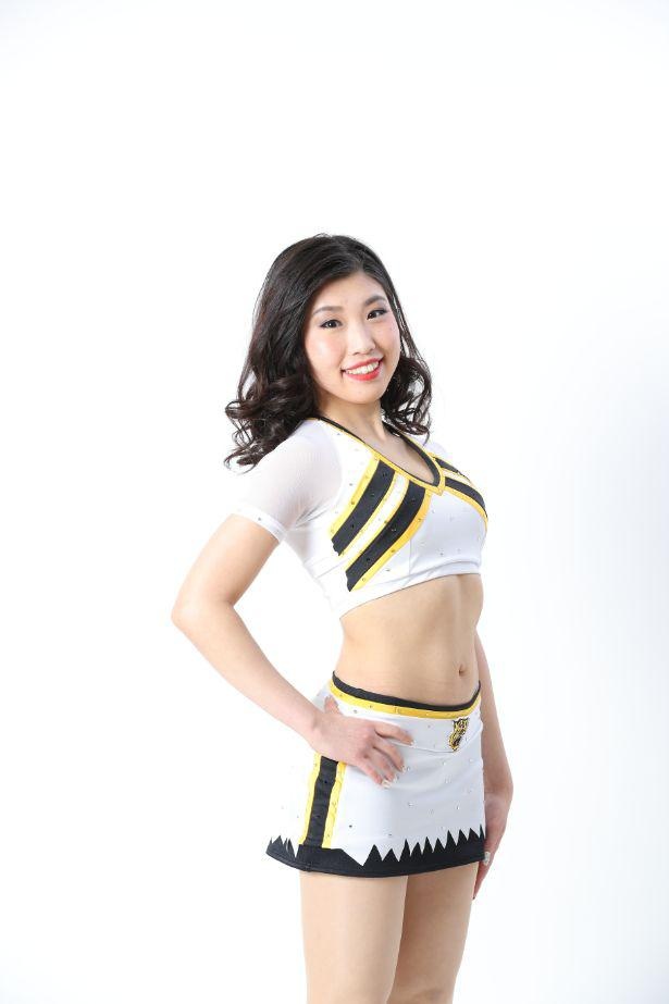 Tomomi、出身地:熊本県、チャームポイント:Big Smile✫