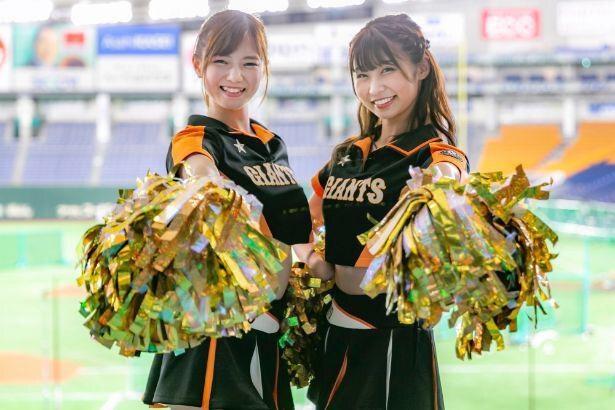 写真左から菊池桃子(宮城県、Don't Stop Me Now / Queen)＆河合彩香(千葉県、I'm ALIVE! / Becca)