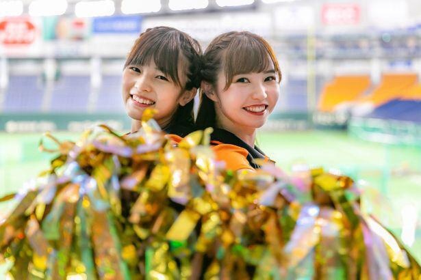 写真左から伊東海菜美(長野県、Hero / 安室奈美恵)＆冷牟田花恋(茨城県、願い / sumika)