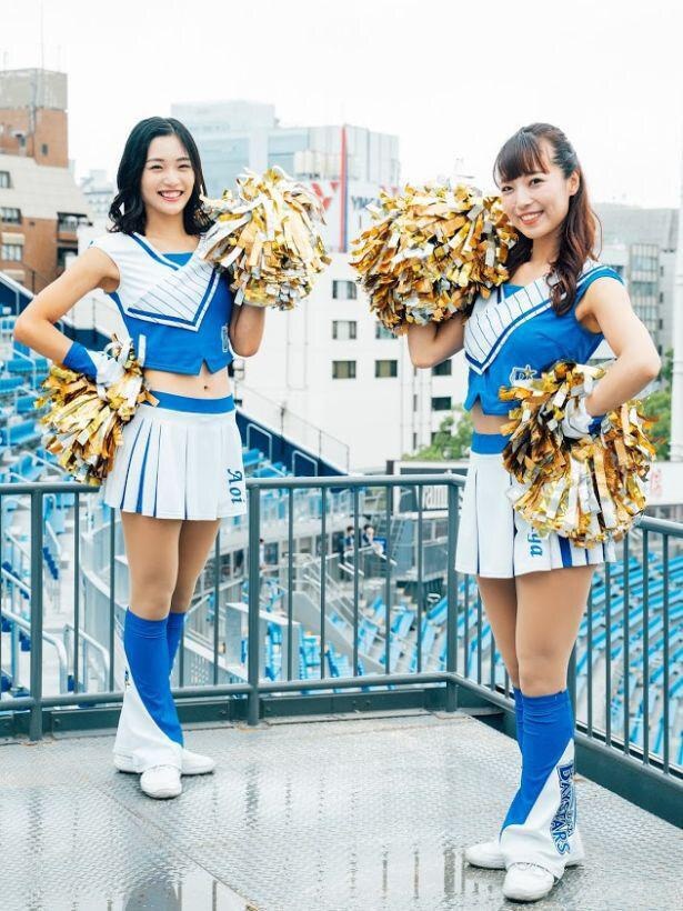 写真左から、Aoi(特技：いつでもどこでもすぐに寝ること、モットー：思いやりと感謝の気持ちを忘れない)&Aya(特技：ピアノ、モットー：ピンチな時こそ前向きでいる)