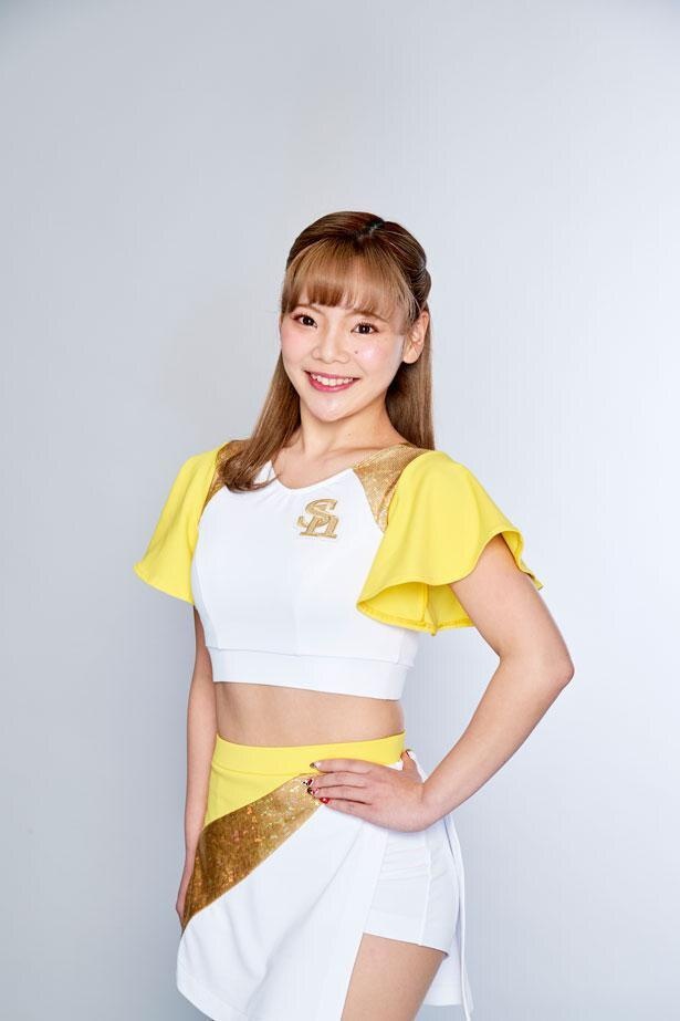 Lisa、出身地：福岡県、特技：クラシックバレエ、コメント：明るい声で盛り上げていきます！4年連続日本一へ向けて共に戦いましょう！！