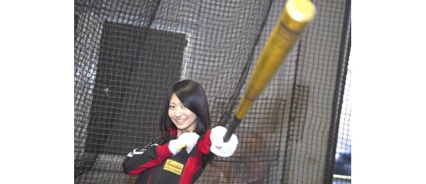野球経験はないけど、フォームが様になってます！