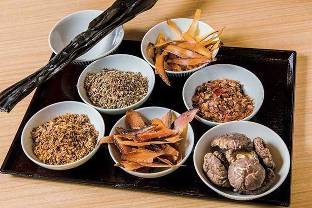 「麺処 ひろ田製粉所」のざる物では、和風ダシ7種が隠し味に