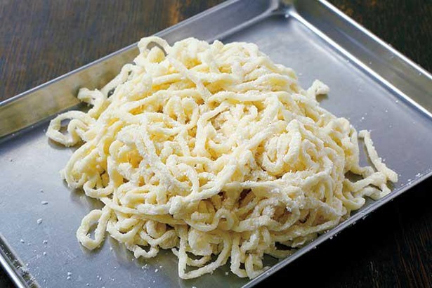 「いまの家分-ten-」の、朝4時から丁寧に仕込む自家製麺