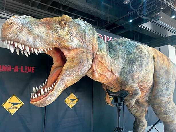 リアル恐竜ショーの恐竜スーツ18体が新宿に集結 ディノアライブの恐竜たち展 を開催予定 ウォーカープラス
