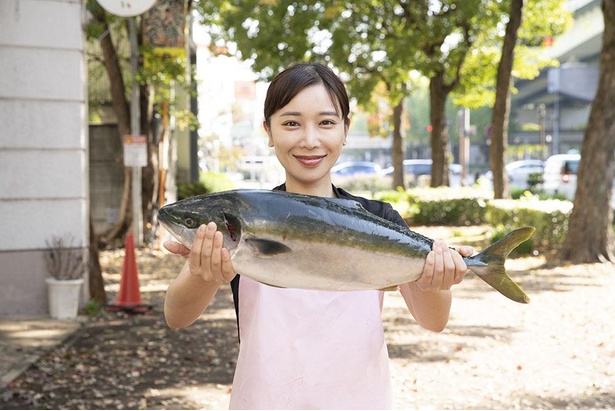美女youtuber 魚屋の森さん が教える 大きな魚のさばき方もチェック ブリ大根 レシピ ウォーカープラス