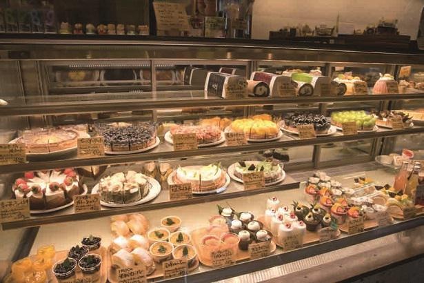 Patisserie Cafe こんま亭の店内