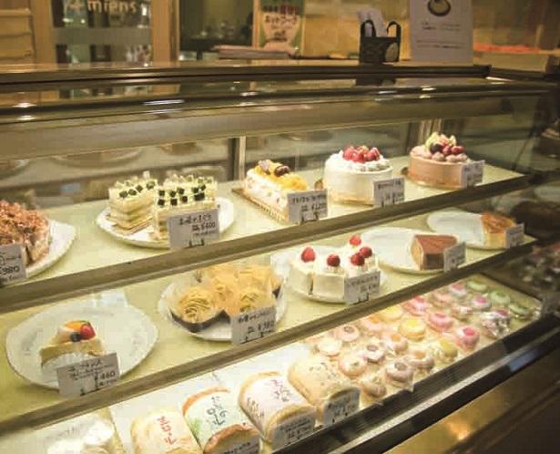 PATISSERIE Amiensの店内
