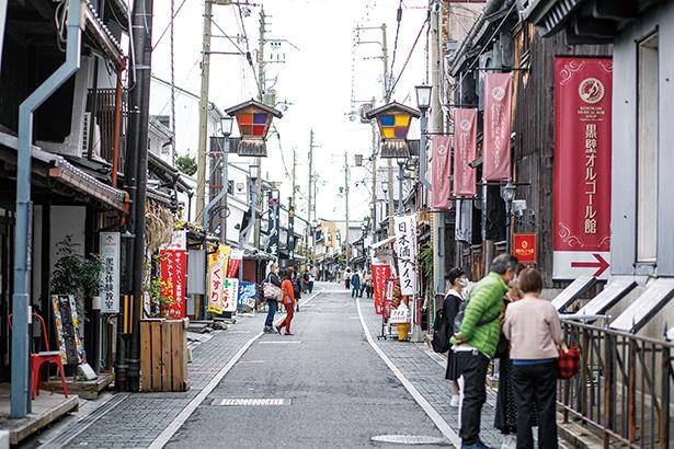 滋賀県有数の人気を誇る観光地。徒歩圏内に多彩な店が集まる / 黒壁スクエア