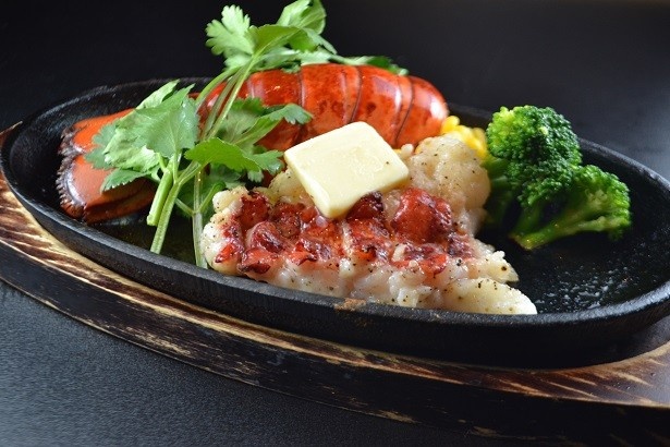 【写真を見る】衝撃！10円の「オマール海老ステーキ」