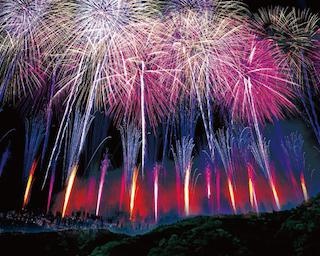 ネスタリゾート神戸で「ネスタ 山花火」開催！密にならない冬花火で1年を締めくくり