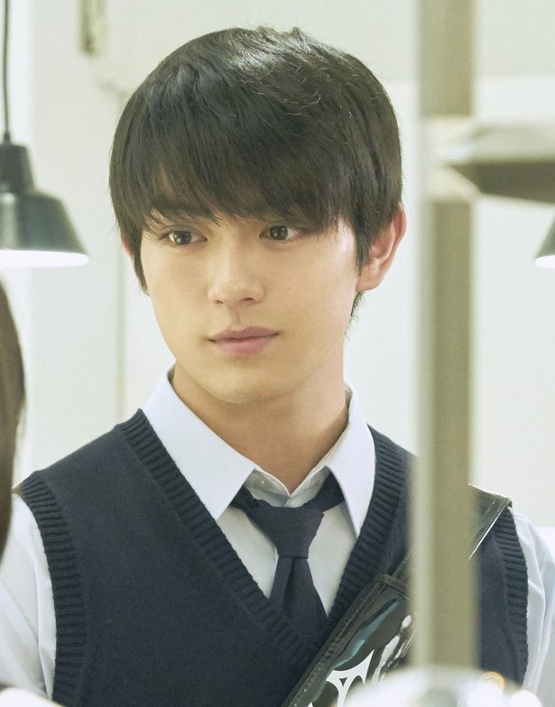 「イケメン過ぎる!」と話題の真剣佑。2017年も出演作が続々公開!