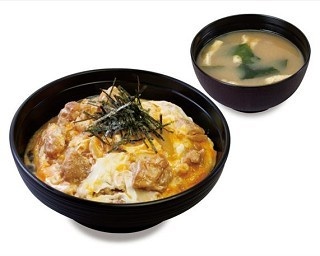 西日本限定！松屋のジューシー鶏もも×ふわとろ玉子な親子丼