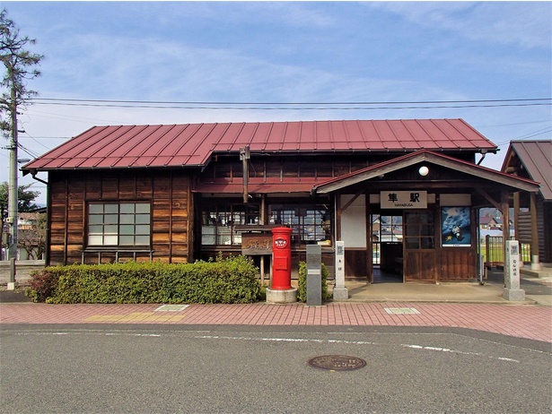 若桜鉄道「隼駅」。1928(昭和3)年以降、1930(昭和5)年に若桜駅が開通するまでの間はこの場所が終着駅だった
