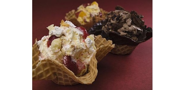 こんなおいしいアイスクリームや明るい店の雰囲気を作り出しているのだ！