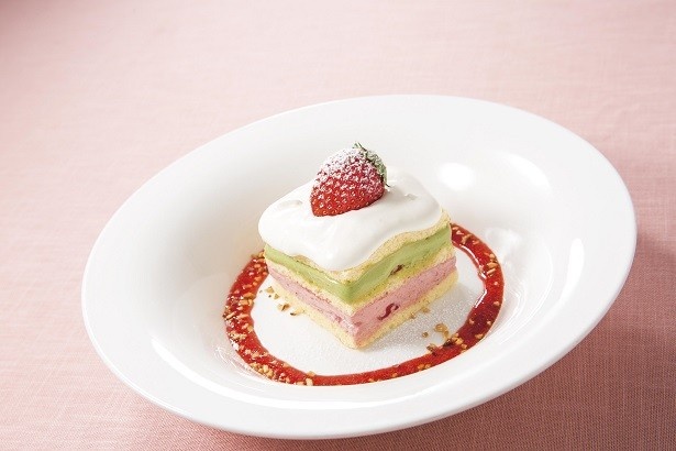  とちおとめのショートケーキ(538円) 苺クリーム、ピスタチオクリームのに苺の赤の色合いが鮮やかだ