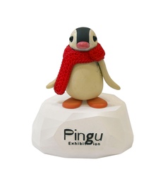 「Pingu 40th フィギュア ピンガのマフラー」(税抜1万6000円)※2021年2月中旬発売予定