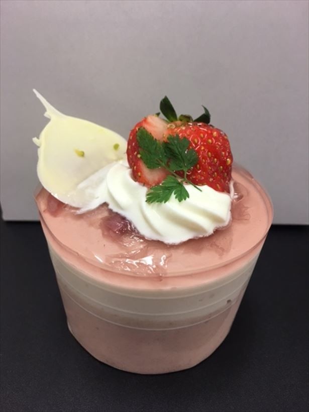 旬ないちごを使用した「プランタン」(400円)
