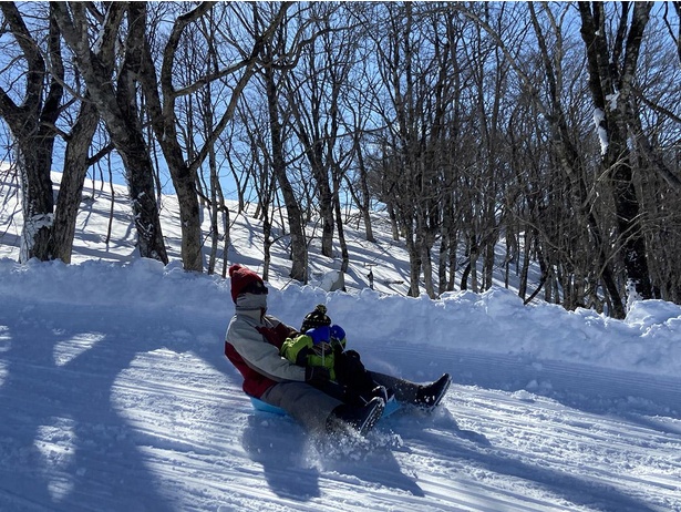 【写真】スキーやスノーボードができない子供も楽しめる