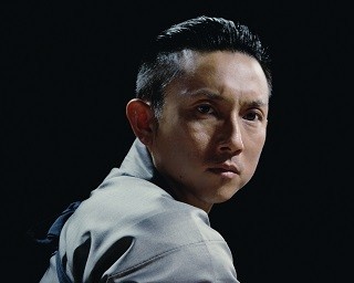 川崎宗則が日本刀で居合斬り！薩摩直伝の「チェスト！」を叫ぶ