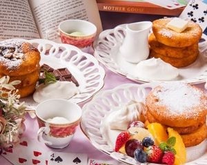 外はカリカリ中はぷるぷる!?新食感スイーツ「プディングケーキ」