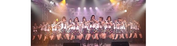 ライブでは迫力のダンスも！