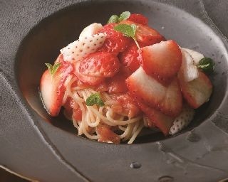 スイーツじゃない!?グルメなイチゴ料理3選