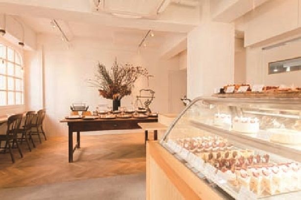 白を基調とした店内