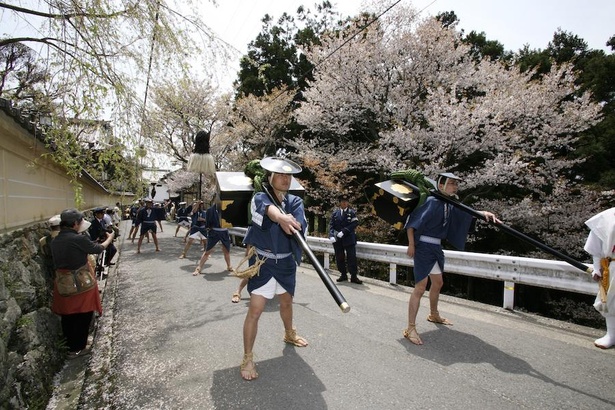 画像13 26 千本桜が咲き誇る春の奈良 吉野山へ 金峯山寺の限定行事や吉野葛の和菓子も満喫 ウォーカープラス