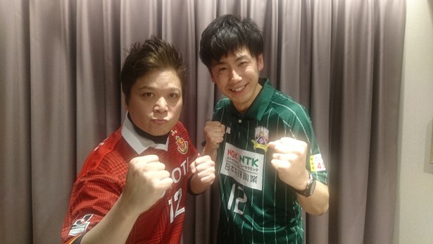 名古屋グランパススタジアムDJのYO!YO!YOSUKEとFC岐阜スタジアムDJの平松伴康