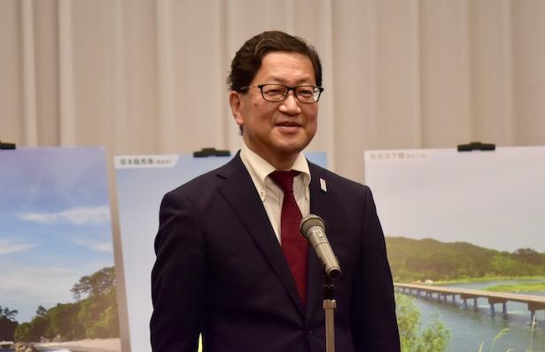 藤川に絶大な信頼を寄せている濵田省司高知県知事