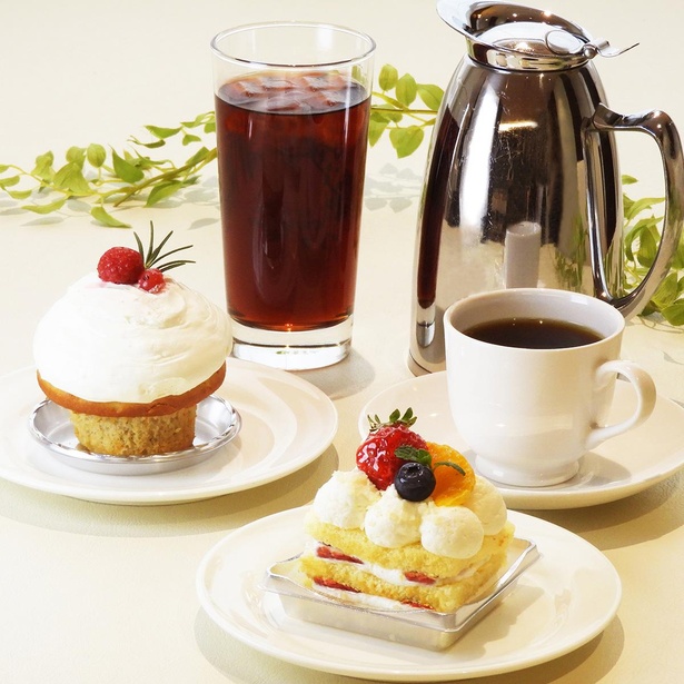 「カフェ・ド・ジヴェルニー」では季節のフルーツや徳島の特産品を使ったオリジナルスイーツを提供