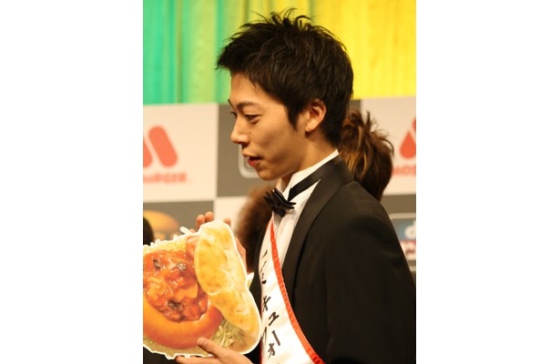 川島さんのコメントを心配そうに眺める金田さん