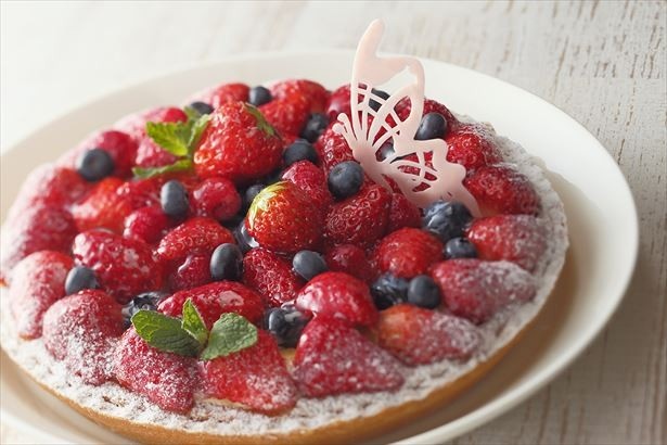いちごとベリーのタルト