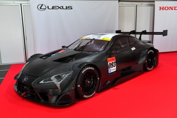 【写真を見る】昨年のチャンピオンであるトヨタがGT500クラスに投入する新型車「LEXUS LC500」