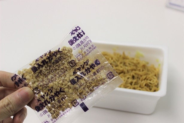 納豆はフリーズドライで後入れ