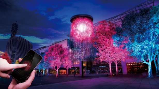 みなとみらい駅至近のグランモール公園では、光のアートでロマンチックな雰囲気を演出