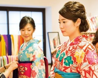【京都らしい体験】古都の町並みに合うアンティーク着物で祇園を散歩しよう！