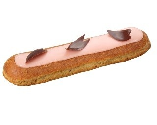 外はカリッ、内はモチッのエクレールに桜風味の日本限定品が登場！