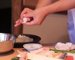 【京都らしい体験】外国人に大人気！プロが教える寿司づくりで京の食文化を学ぶ