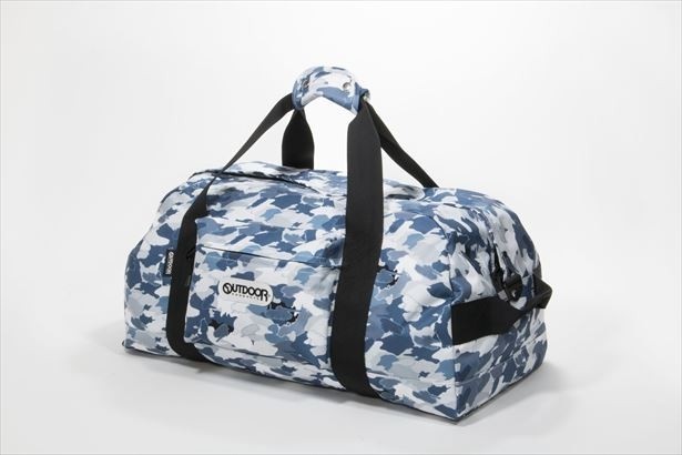 「ガールズ＆パンツァー 劇場版 OUTDOOR PRODUCTS ボストンバッグ」(1万2000円)※イベント限定価格