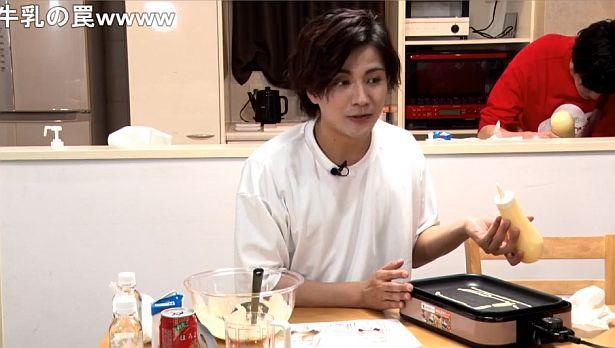 手際よく作る平井雄基
