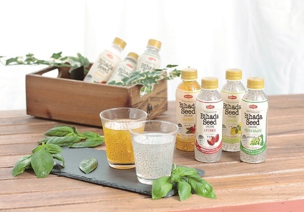 【写真を見る】プチプチ食感を味わえる栄養機能食品「Bihada Seed Drink」(250円)
